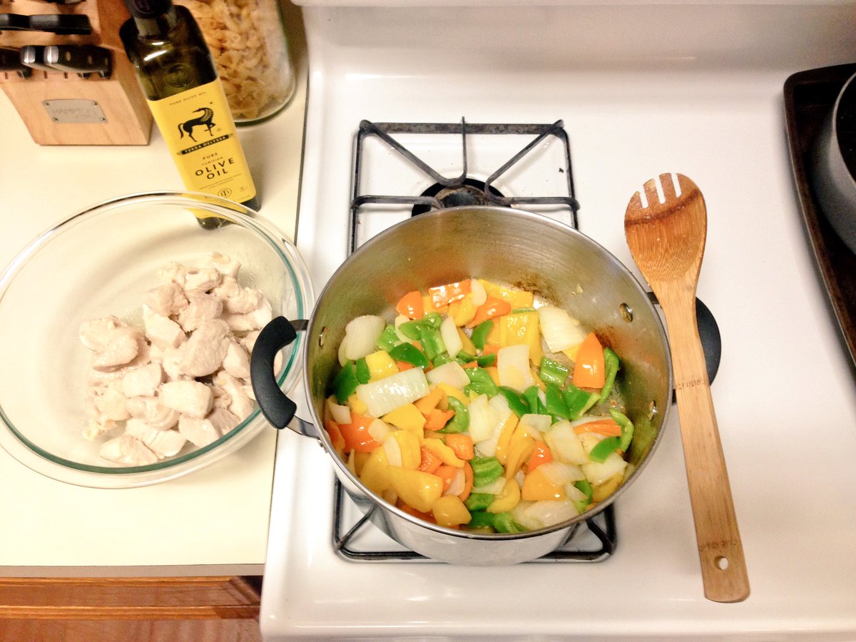 CrysLeeWilliams's tweet photo. Once again, I owe dinner tonight to a #Tasty video. ππΌππΌ π
'Twas a success!
#ChefCrystal https://t.co/ZG8JDCtGJM