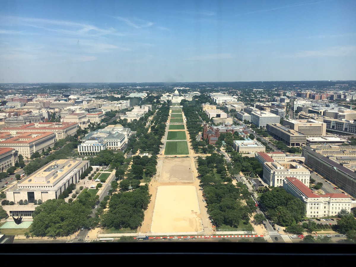 msms_sailors's tweet photo. White House and the Washington Monument. #MSMSDC2016 https://t.co/RTtuESREzB
