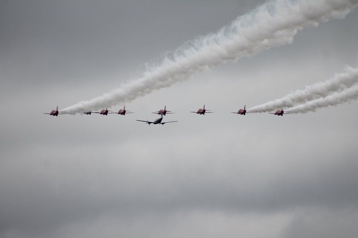 <a href="/RAFKingAir/">RAF King Air</a> @RAFRed10  My take on yesterday's Red Arrows, RAF King Air flypast. Enjoy 😀