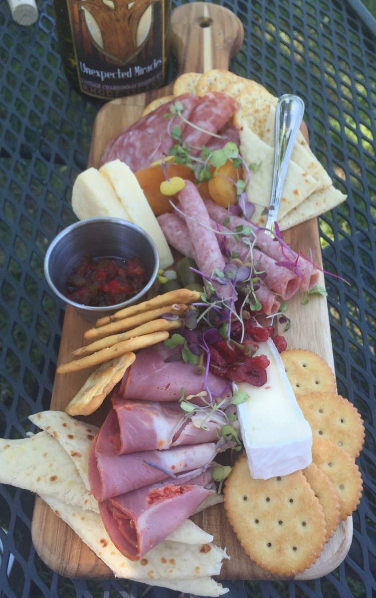 Lunch is served <a href="/sakonnetwine/">Carolyn's Sakonnet</a>. #wine #sakonnetvineyard #sakonnetwine #rhodeisland