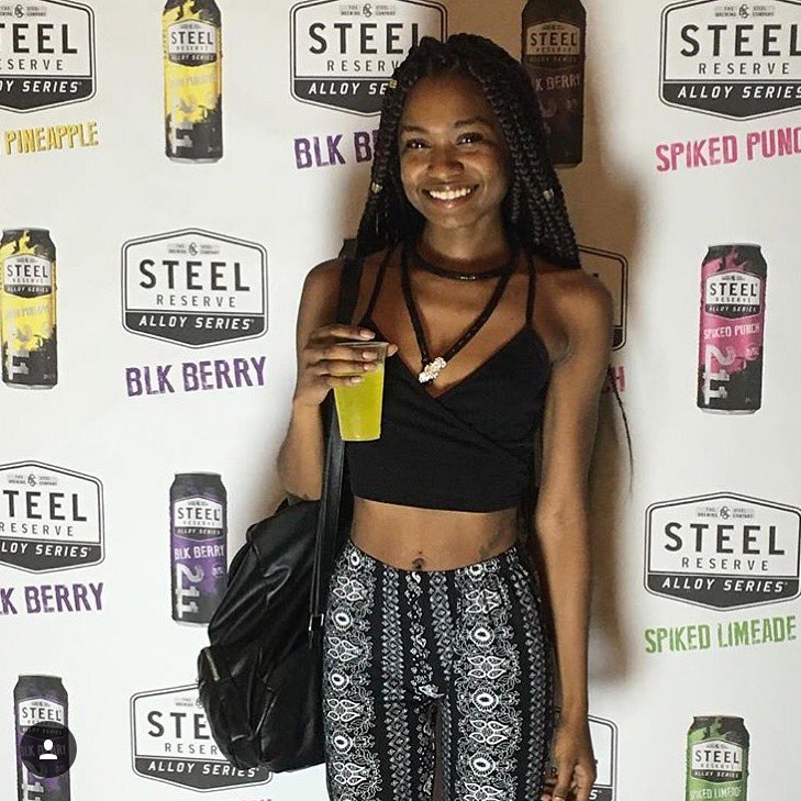 TouchofDaz's tweet photo. @dazzidazz at #DammitFannie last night enjoying some #SpikedPineapple from @SteelReserveBFL #TouchofDaz https://t.co/roSnVhZhjv