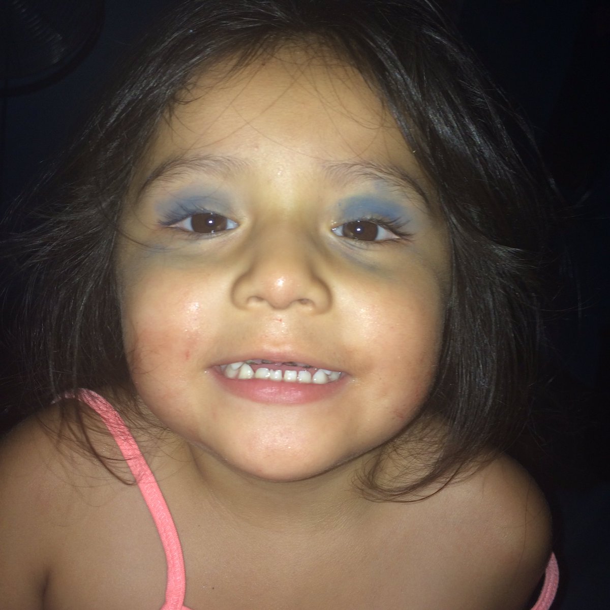 katanajamess's tweet photo. When my sister leaves you makeup artists SHOOK #makeupartistinthemaking https://t.co/237QzuAlwA