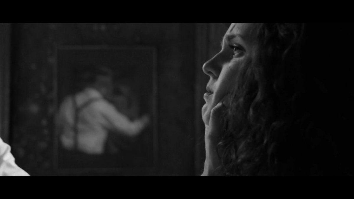 ELangfordMusic's tweet image. My Music video drops this week and let me tell ya it's only feckin' gorgeous! Who wants to see it?