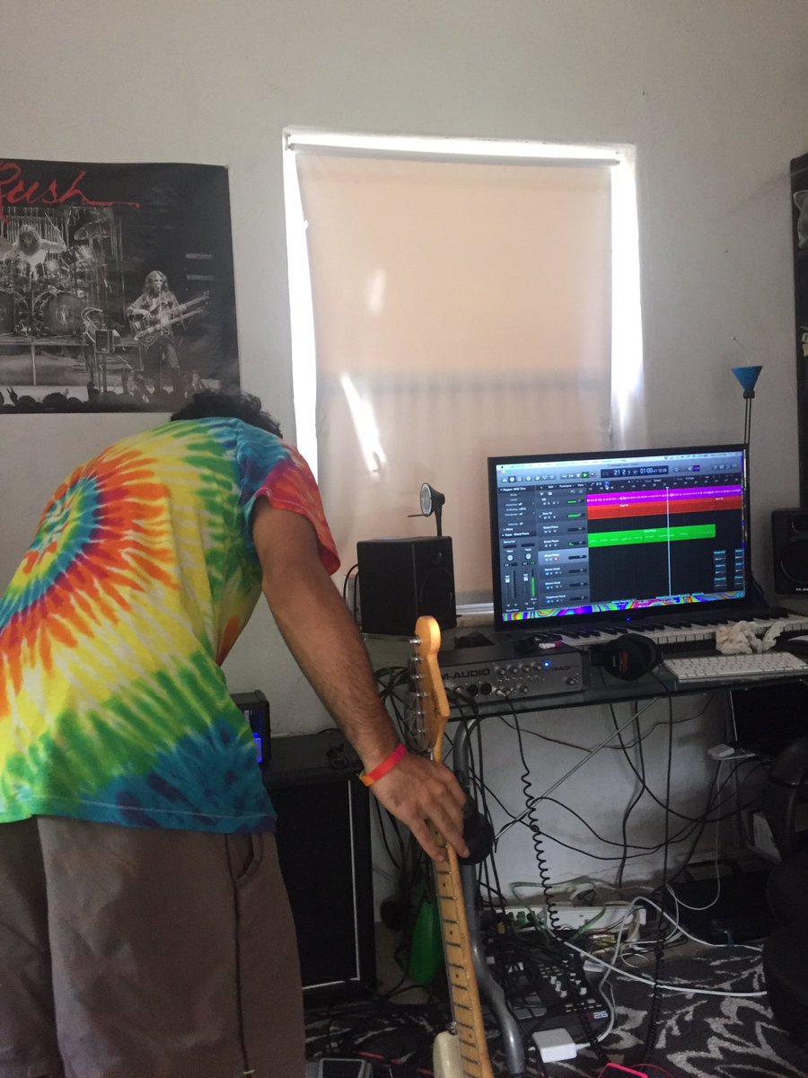 MetroSushii's tweet photo. Studio time all the time https://t.co/MfjaC2MVRu