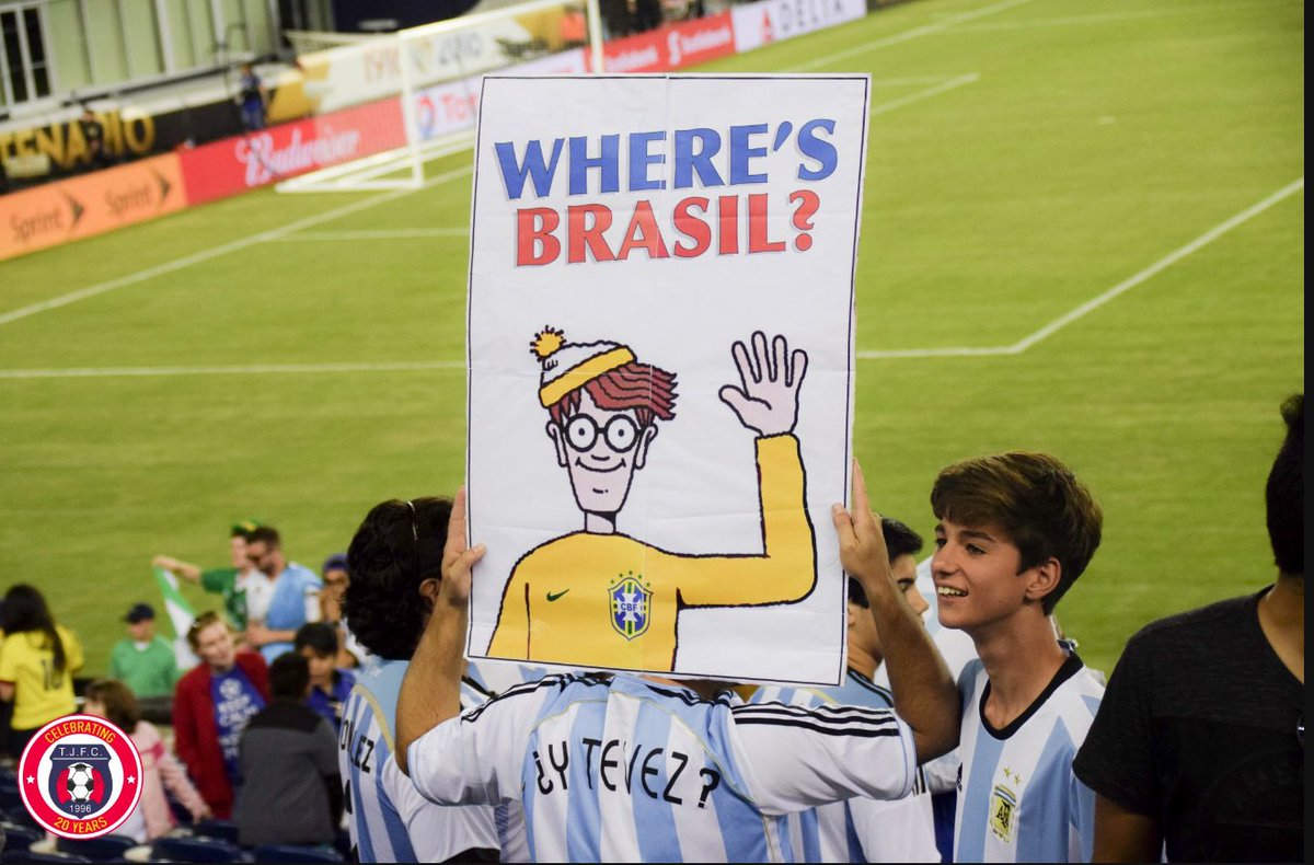 la12tuittera's tweet photo. Algunas preguntas que se hacen en 🇺🇸  #CopaAmerica 
¿Dónde está Brasil?
Para Martino: ¿Y Tevez?
(via @tocajuniorsfc) https://t.co/upOijAsebP