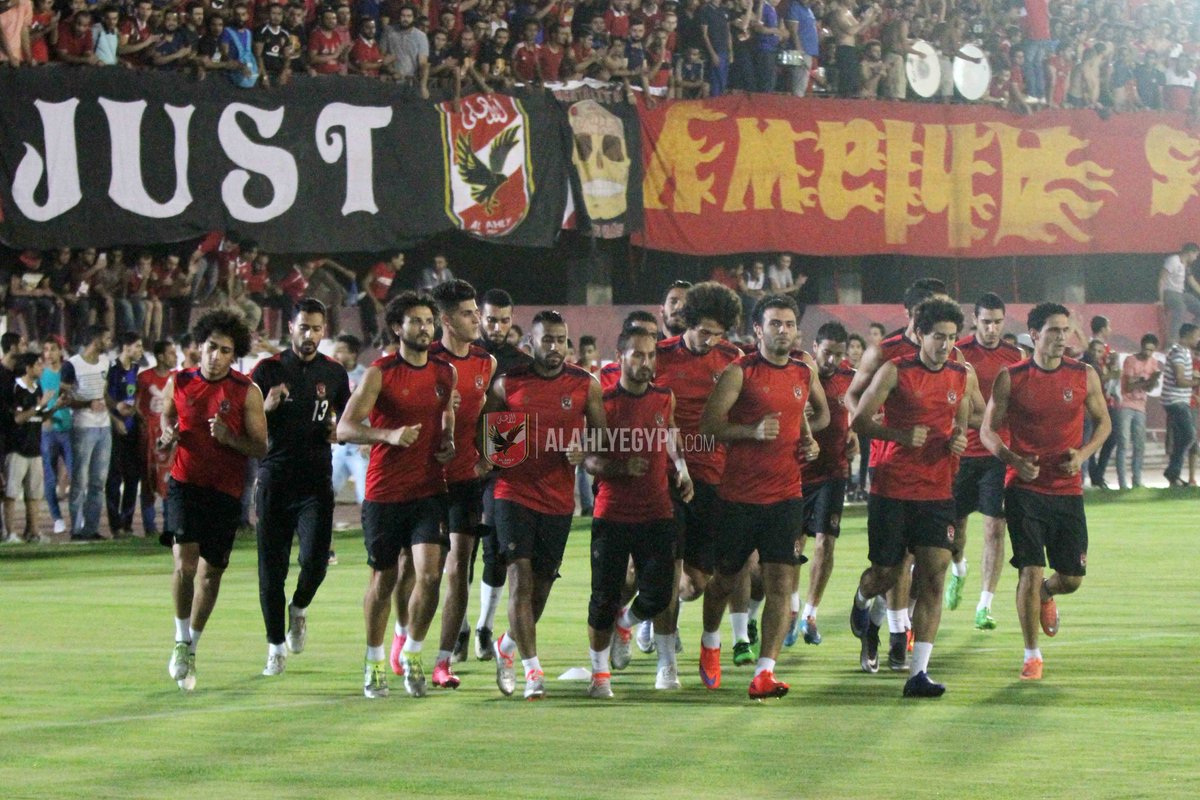 AlAhly's tweet photo. مران الأهلي اليوم بحضور الجماهير لمؤازرة الفريق قبل لقاء الاسماعيلي

#يلا_يا_أهلي https://t.co/lsaHftV0Jh