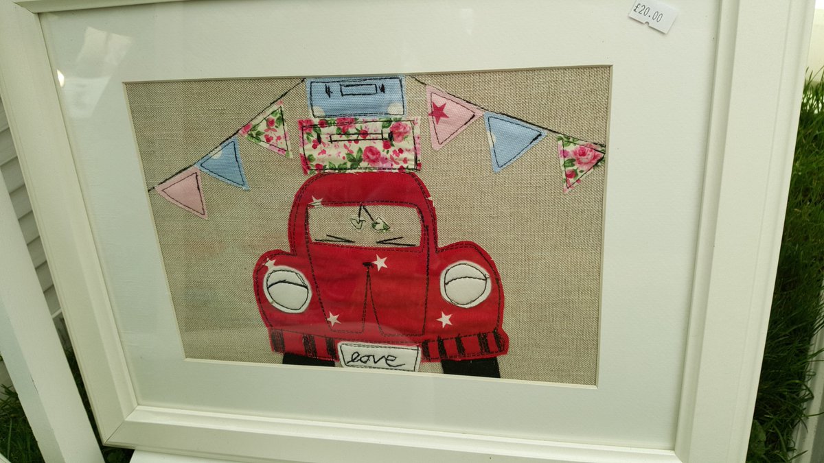 Our fairy door gift bag, comes with oilcloth gift bag shapes/sizes might vary, with fairy door and fairy hanger.