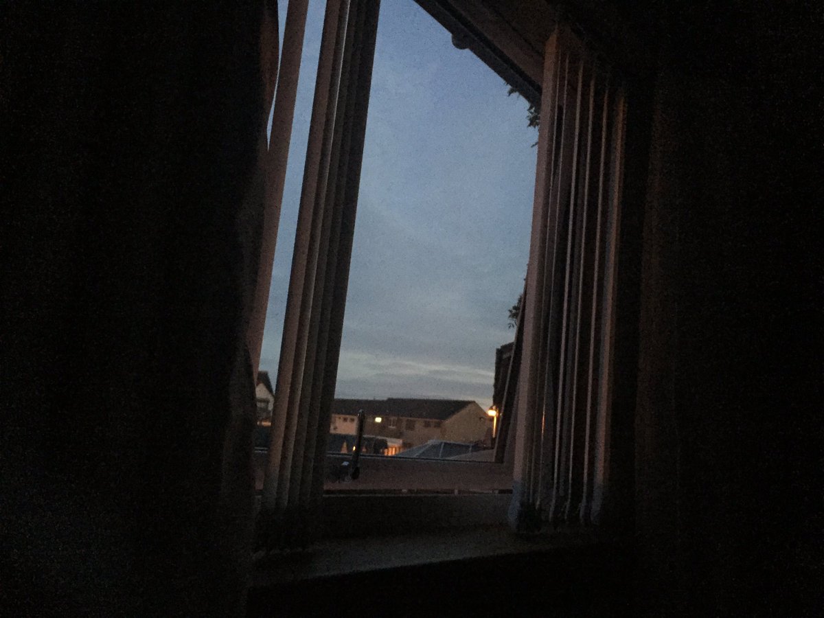Philpington's tweet photo. So this is the sky from our bed at Lauren's parents. Yes it is 11pm and yes it is still light #nottheisleofwight https://t.co/OgUM7XpxwL