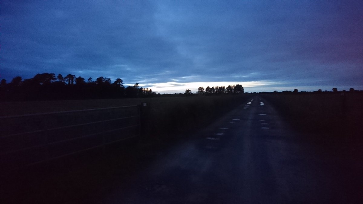 DeclanBurke2's tweet photo. 11pm, bright in N Kildare #SolsticeSolar @BrianRooney2 @Scarabocchio65 @LindaMitton2 @AlvaghCronin @CelbridgePrince https://t.co/nl32AJDuk9