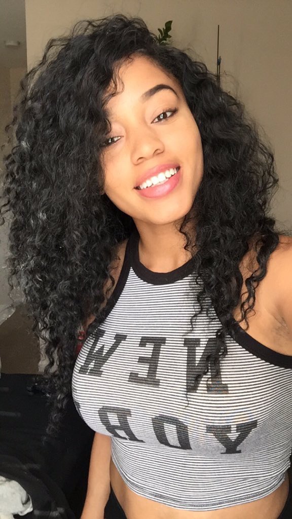 BADDBABEZ's tweet photo. -@KaylaaaBre_G 😍 https://t.co/QuQazs8m6f