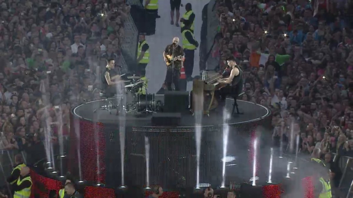 adelegregory79's tweet photo. Today has been truely amazing ๐๐ #1yearofCrokePark #TheScriptCroke ๐ @thescript @TheScript_Danny โโโ https://t.co/Ft6Xw8N9DR