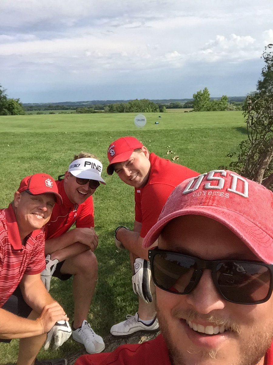 JNGeske's tweet photo. Our bad... #VCDCGolf #lovermillion #weatherwarning @ishy__ish @maysmaster29 https://t.co/iKEwrKc0qq