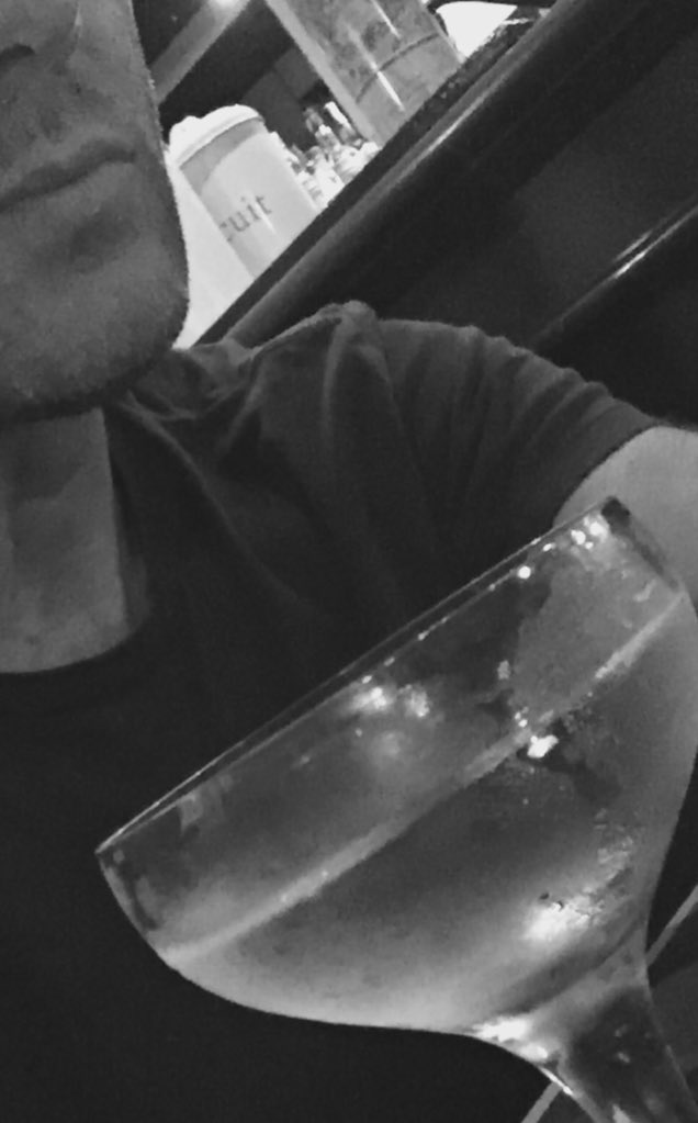 EnricoPapi2's tweet photo. #drinking #mooseca on the #night #thinkingtoyou @EnricoPapi2 #PhotoOfTheNight #love https://t.co/Uc9GKHY4RD
