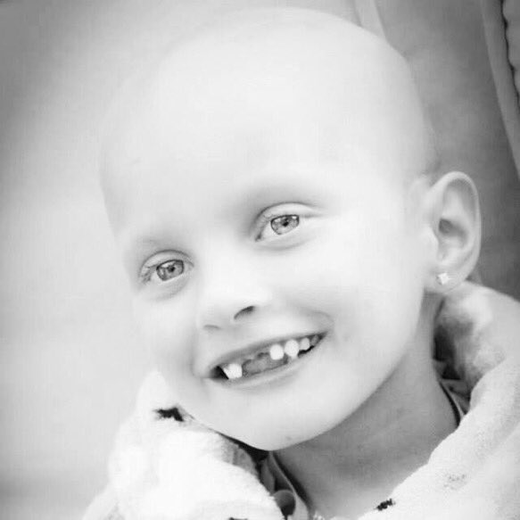 xabigailxleex's tweet photo. Rest easy beautiful girl👼🏼💘 #brAVA #peaceforava https://t.co/YVC9yaAI69