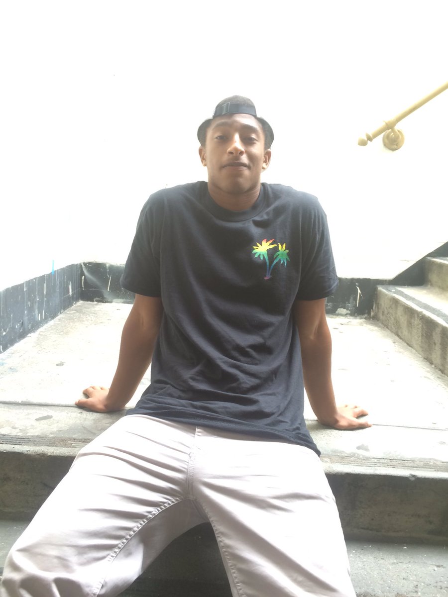 Iconic_Disaster's tweet image. New shirts available!!👕👕🌈🌃