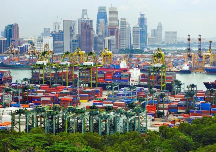 YangtzeRiverDev's tweet photo. Can you imagine that #China has 7 of the #top10 largest ports in the world? https://t.co/GGXam4Ryne https://t.co/YWxGfq2jYD