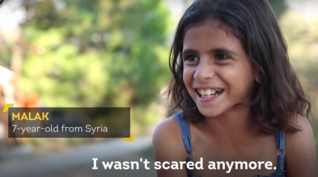 makronfly's tweet photo. Día Mundial de los Refugiados. Me gustaría que no hubiera motivos para declarar días así. https://t.co/z0XVLPATXU https://t.co/bm3S3eOTyx