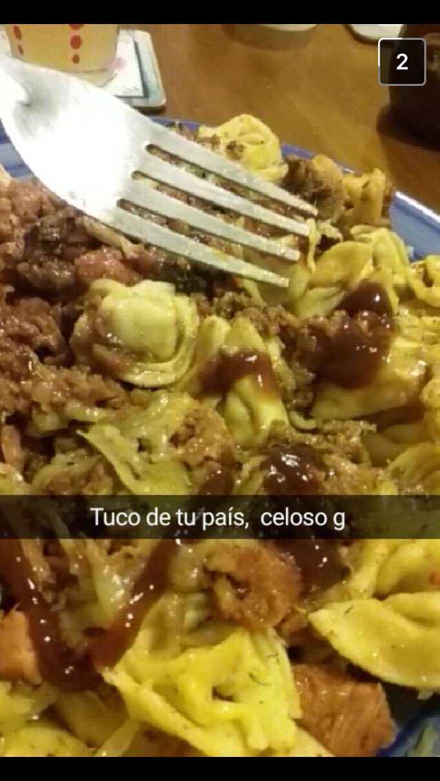 AgusVarona2's tweet photo. Cuando tu amigo come tuco Uruguayo y Te nanda una foto https://t.co/uuLTcUKYcn