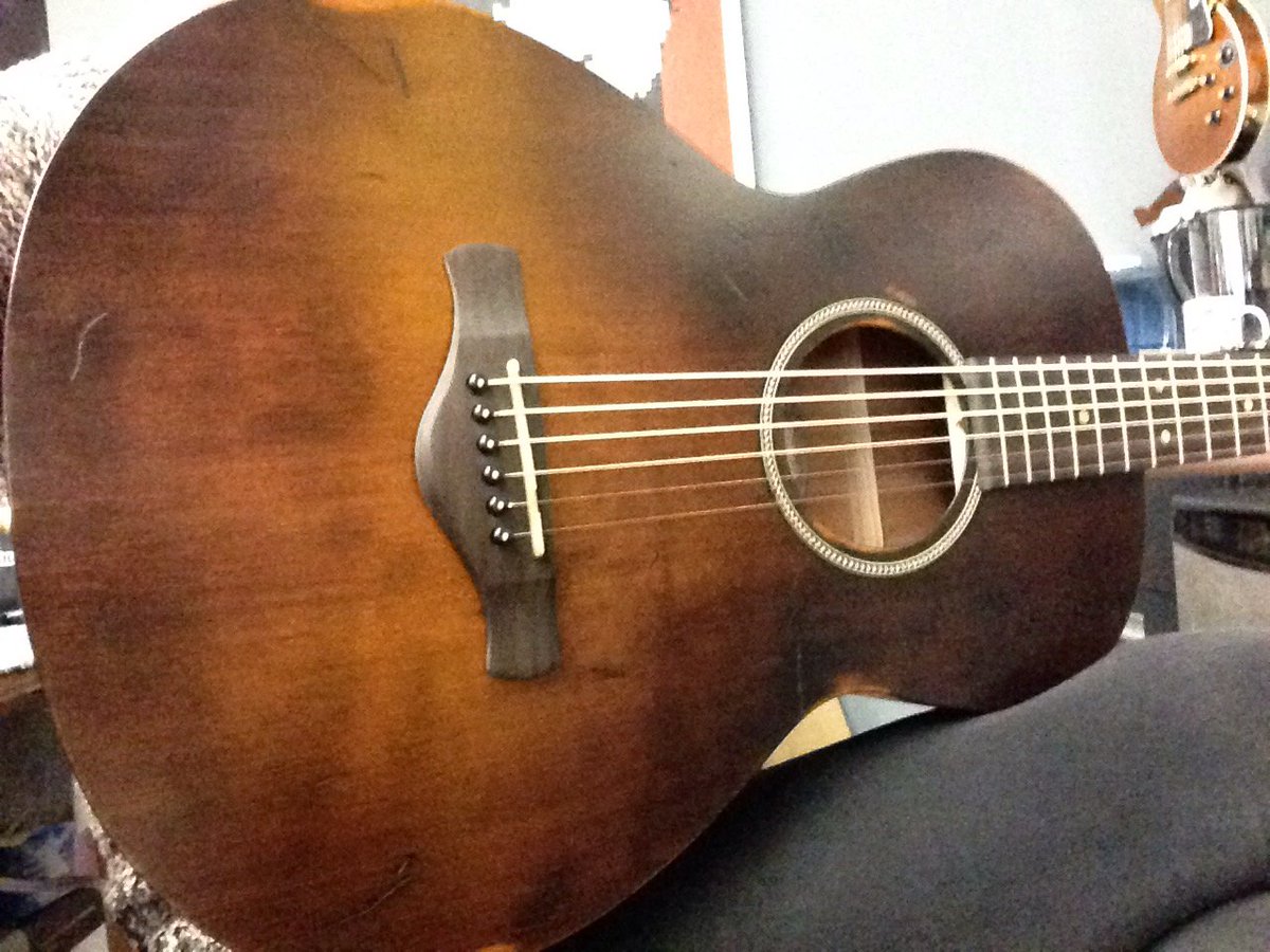 sweetambersings's tweet photo. I’ve fallen in love..with this guitar. It’s not a healthy relationship though, she wants money if I take her home. https://t.co/O9BzoQQmFN