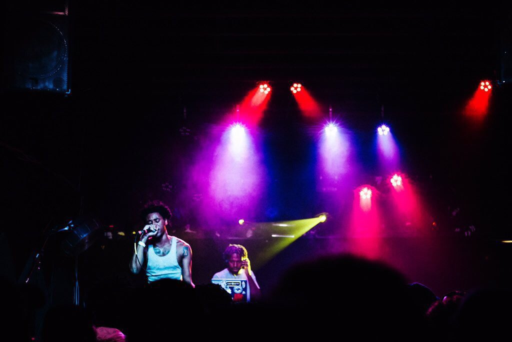 FlashTheSamurai's tweet photo. "Let Go of The Mic if you ain't gon Abuse it!" 

📸 : @weloveconifer 🙏🏾 https://t.co/g6kzdbTMaE