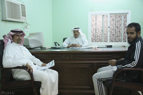 albaha077's tweet photo. إجتماع رئيس لجنة التنمية الاجتماعية بـ #بلجرشي بعضو المجلس البلدي ورئيس مركز #الازاهرة
https://t.co/Kyqv0WnZEQ https://t.co/j0mhGD0C5H