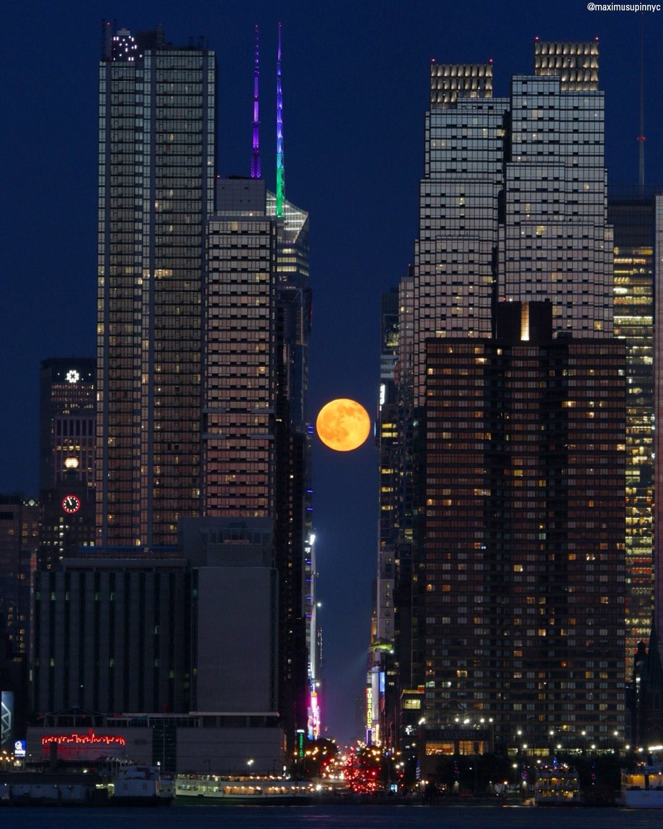 dafaqzoey's tweet image. วันนี้มีพระจันทร์เต็มดวงเดือนมิถุนายน หรือ Strawberry Moon ครั้งแรกในเกือบๆ 70 ปี และจะไม่มีอีกครั้งจนกว่าจะปี 2062