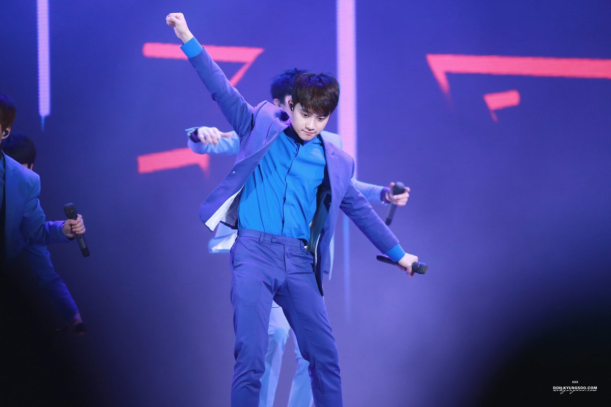 도경수 봇 (@from_930112) on Twitter photo 