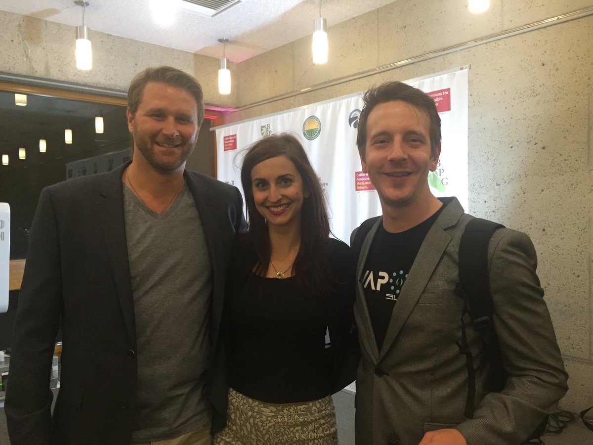 1dioteque's tweet photo. Bringing @vaporslide to DC via #CannaBizSummit #mwcdc https://t.co/w1Nz0hqaKO