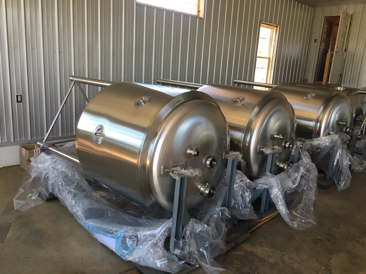 Look at that stainless!  The fermentation tanks arrived today.