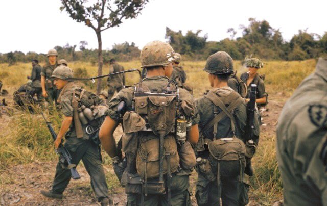 tommyrapp7's tweet photo. Assigned to the 25th Infantry Division, Schofield Brks Hawaii. Kicking ass since 41' #junglewarfare #tropiclightning https://t.co/wbaPZFDr8k