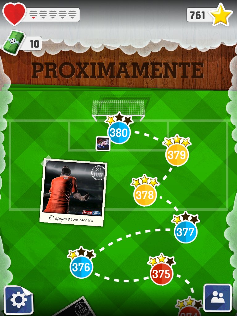JoseCases01's tweet photo. Ale, pues con la tontería, ya me he pasado el Puto juego y sus 400 niveles😂😂 #Aburrimiento #ScoreHeroe #Cerda https://t.co/QmgbRycVCO