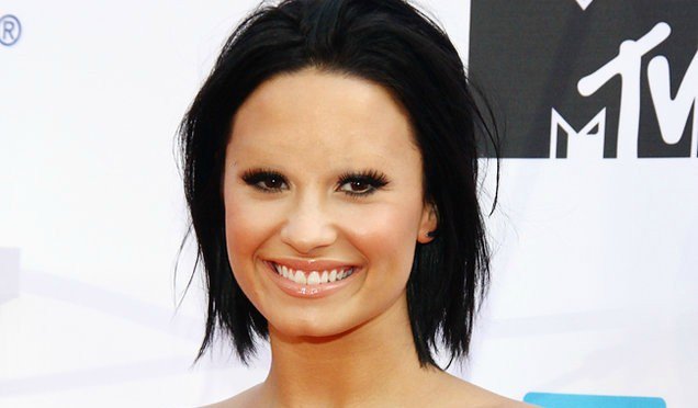 We never realised how important eyebrows were, until we saw our favourite stars without them maximumpop.co.uk/famous-faces-w…