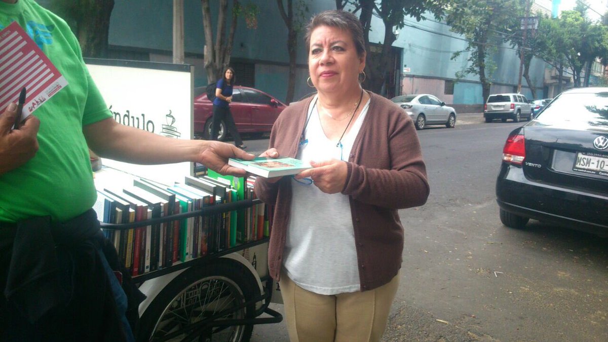 #BiciLibreriasDeCambalache recorre col @SanRafaDF @E_CuauhtemocMX con gran aceptación Mañana visita <a href="/ColTabacalera/">Colonia Tabacalera</a>