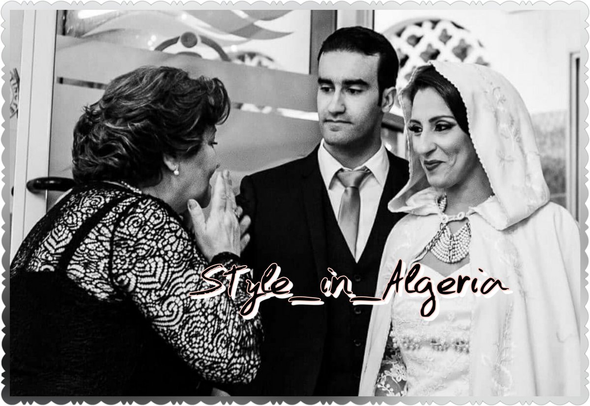 StyleAlgeria's tweet photo. . #الأم كلمة صغيرة وحروفها قليلة لكنّها تحتوي على أكبر معاني الحبّ والعطاء والحنان والتّضحية .
.#Algeria #Burnous https://t.co/MhuLccFayf