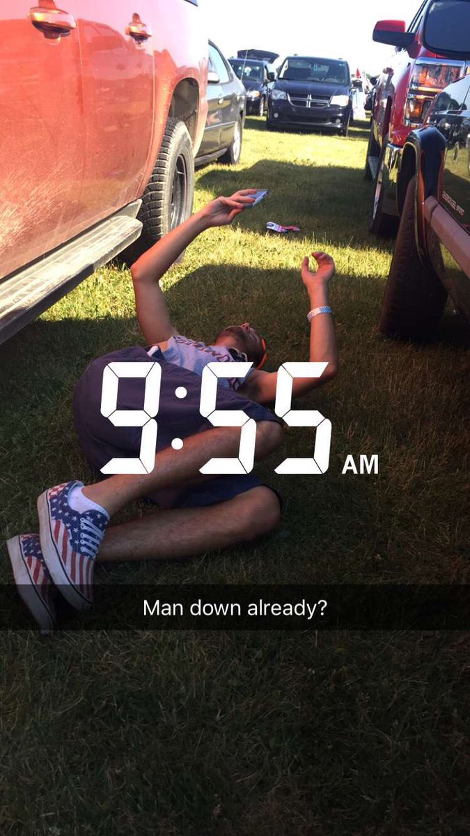 nvankempen24's tweet photo. Probably the best weekend I've ever had!! #Bash24 🍻🎉 https://t.co/o7tk3BwDYn