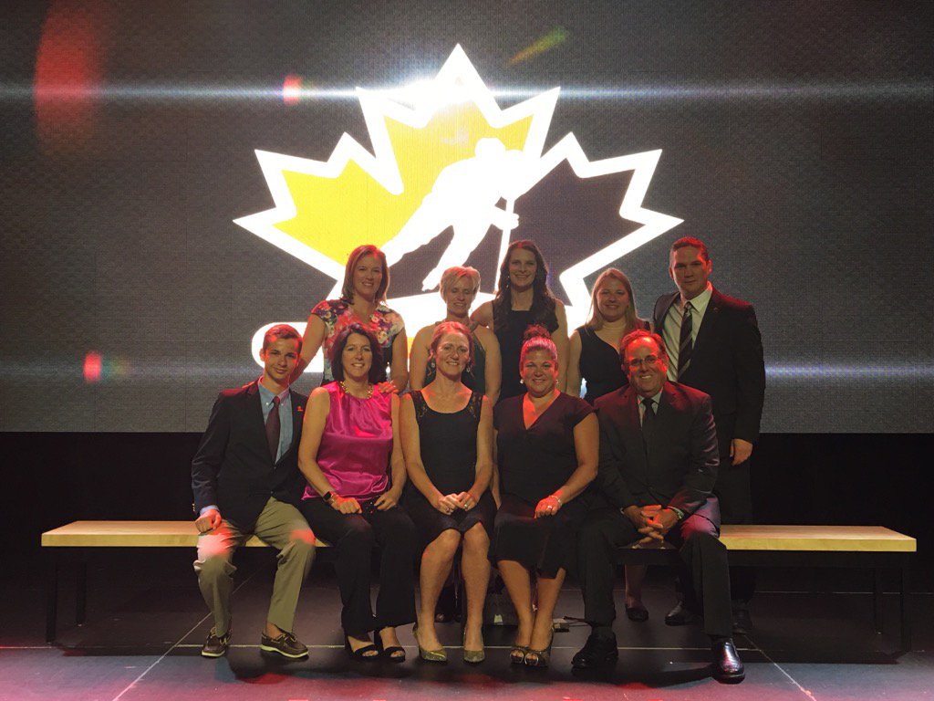 coachdaniele's tweet photo. @91heaney order of Hockey inductee gala with teamates https://t.co/1FKv0HiQiv