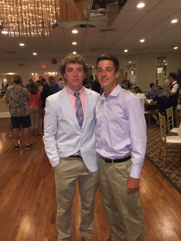 Islip_Baseball's tweet photo. End of a great night for the Islip Baseball Program!!! Thank you Seniors!!! https://t.co/LtdGjrGMXP