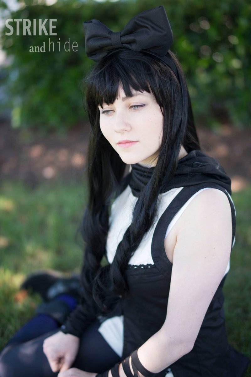 StrikeAndHide's tweet photo. Blake is always thinking about something. @StainedGlassCos 

@TheMilesLuna @kerryshawcross @ArrynZech #RWBY https://t.co/PZyTUhqpPA