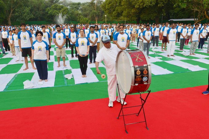 View image on Twitter