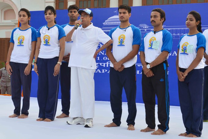 View image on Twitter