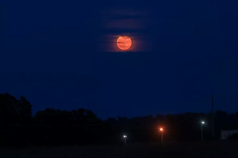 RaineMck6's tweet photo. ✨💗🌕Tonight's beautiful #StawberryMoon ~ Courtesy of #Wabc7 Pennsylvania 🌕💗✨ https://t.co/vebVZLqCJ7