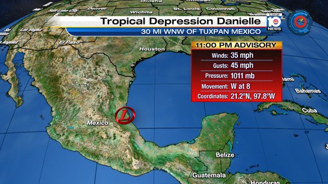 Tropical Depression Danielle will continue to weaken as it moves inland over eastern Mexico, spreading heavy rain. https://t.co/HZT8wFBKul