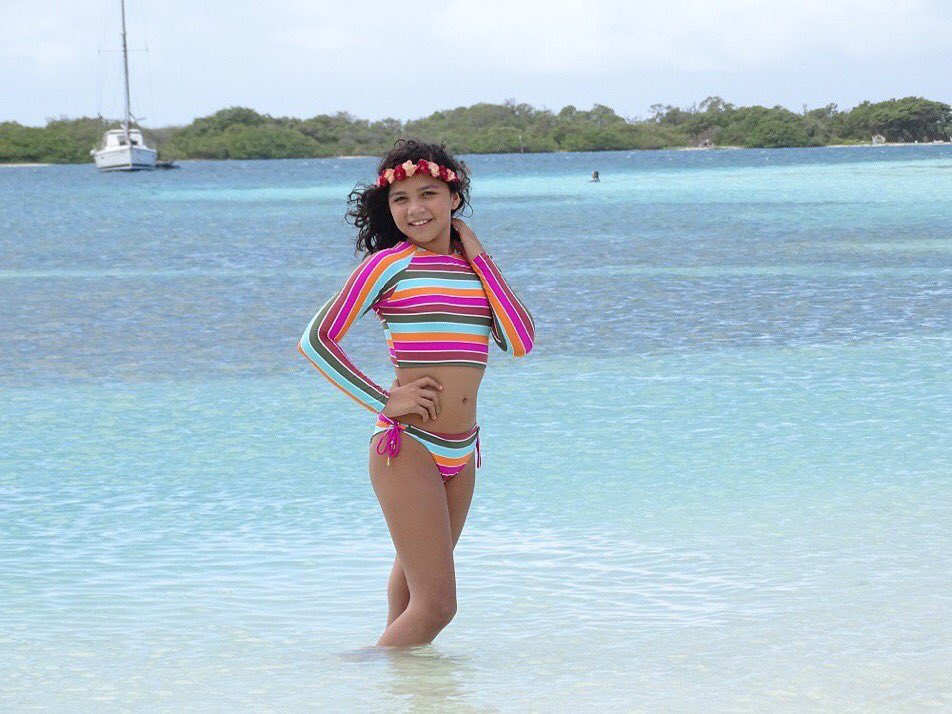 TusPlayas's tweet photo. Qué mejor lugar para que nuestros hijos estén felices? Una playa limpia sin duda lo es. #Los_Roques_Vzla https://t.co/V4pHzn4JPK