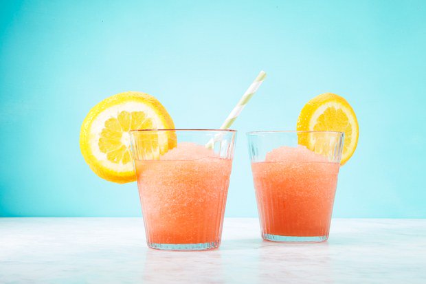 epicurious's tweet image. Meet your new favorite summer cocktail: trib.al/r6EYE3M