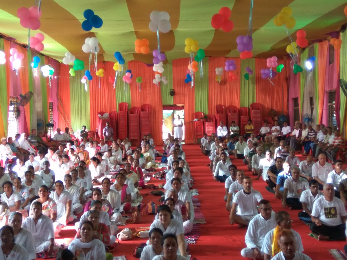 tejaskamdar82's tweet photo. Happy to complete a succeful Yog Shibir on the eve of International Yoga Day @ Tilak Nagar, Chembur. https://t.co/F5oZjZHPoO