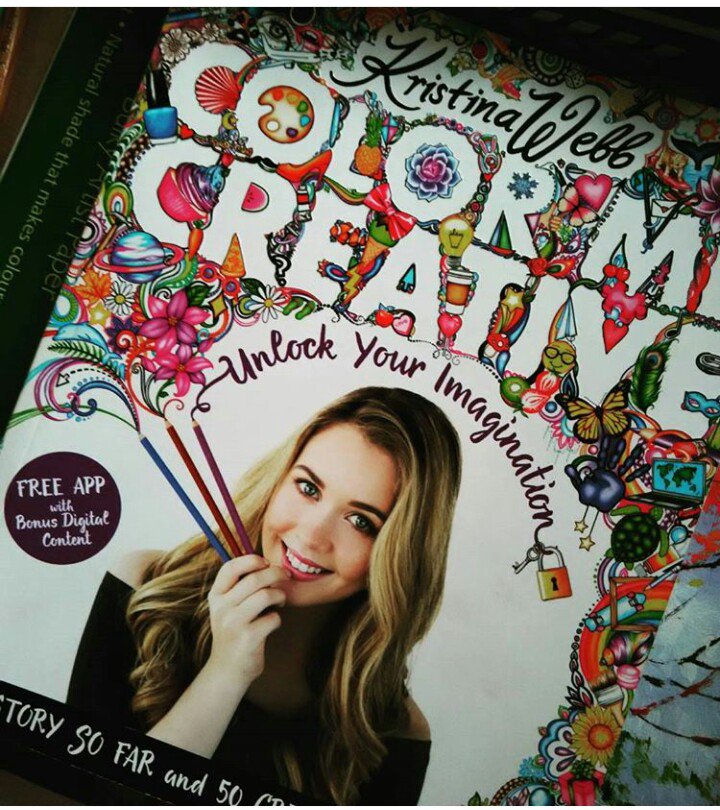 BlissnBrushes's tweet photo. When I finally got your book!💖 @kristinawebb_ #cmcbook #love #art #kristinawebb #Kristina #follow #likeforlike
😇💞 https://t.co/5CPd38xoo3