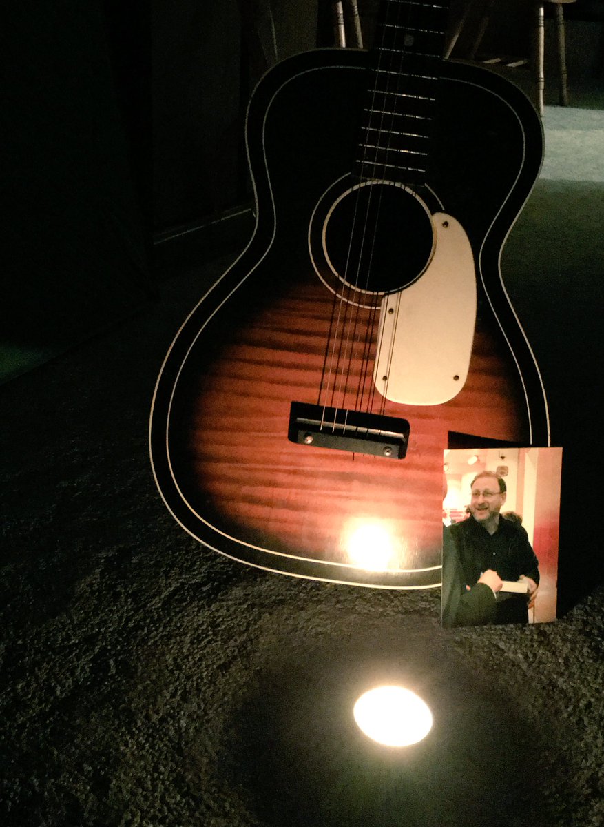 DPatzMLevFanCon's tweet photo. Get ready for our annual summer sing-a-long! 🎸🎶 #ThatMomentWhenYouAccidentallySetDanOnFire #DPatzMLevCon2016PartTwo https://t.co/7p23gC3bjt