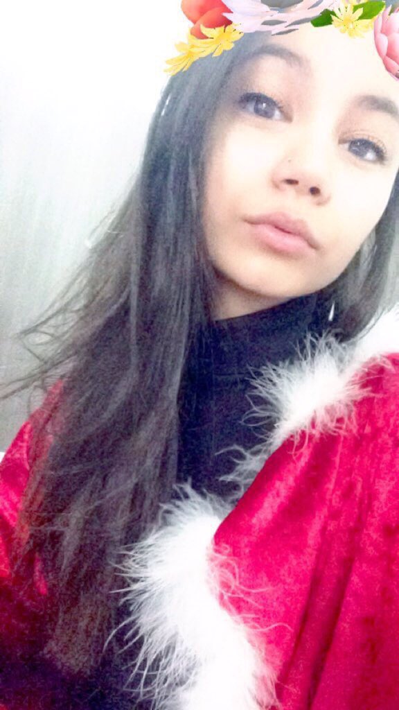 preciosinhasoff's tweet photo. aiai -suspiro apaixonada- @biebshands https://t.co/xIeaNXq5sl
