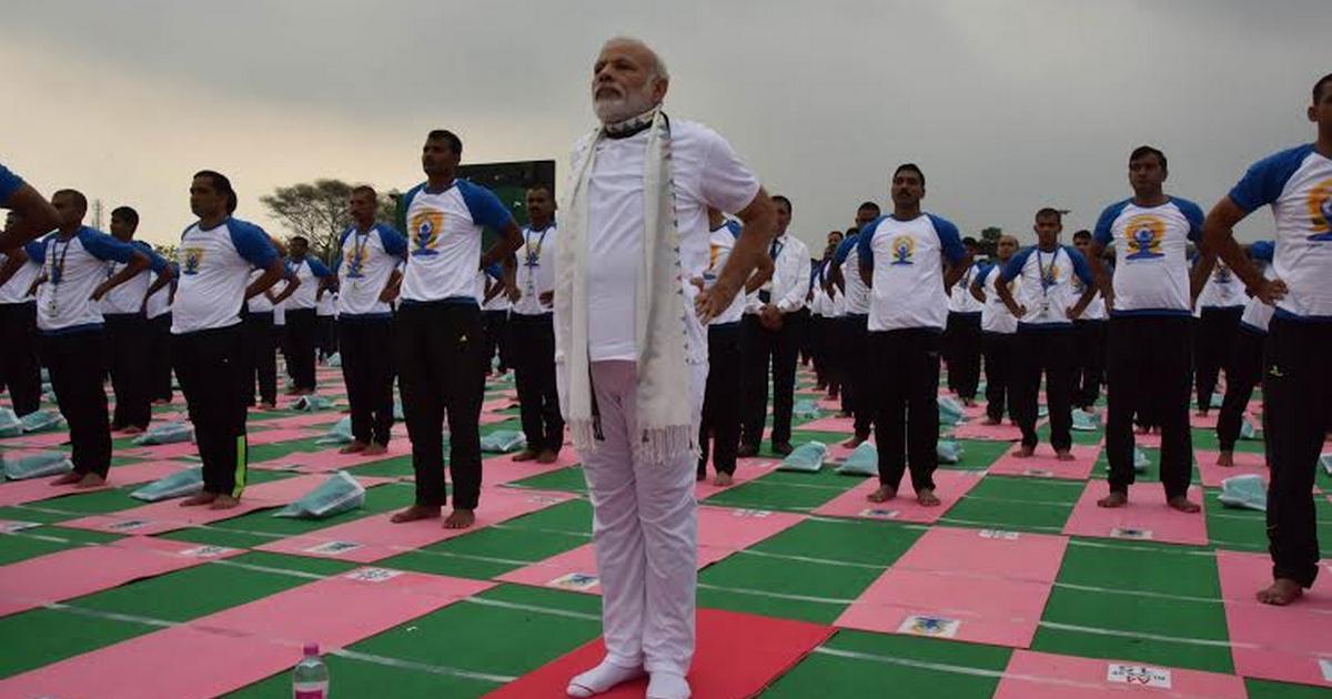 firstpost's tweet photo. India celebrates #YogaDay 2016: PM #Modi joins 30,000 people in exercise https://t.co/I70KrJRp59 https://t.co/gyBb6SkJpj