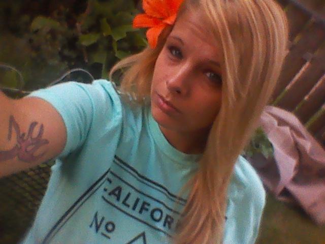risner_monica's tweet photo. What's up? https://t.co/PGghbPDNPq